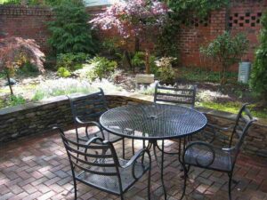 retaining wall installation