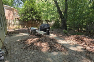 Residential hardscaping maintenance, yard leaf removal, and top garden landscaping services in Charlotte, NC.
